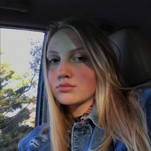 Meet your Posher, Logan